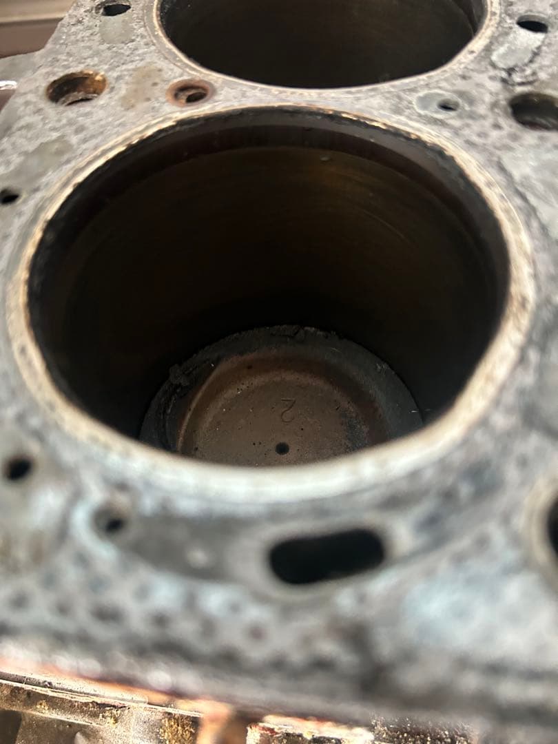 ジムニー ja11 純正 F6 エンジン 腰下 シリンダーのみ