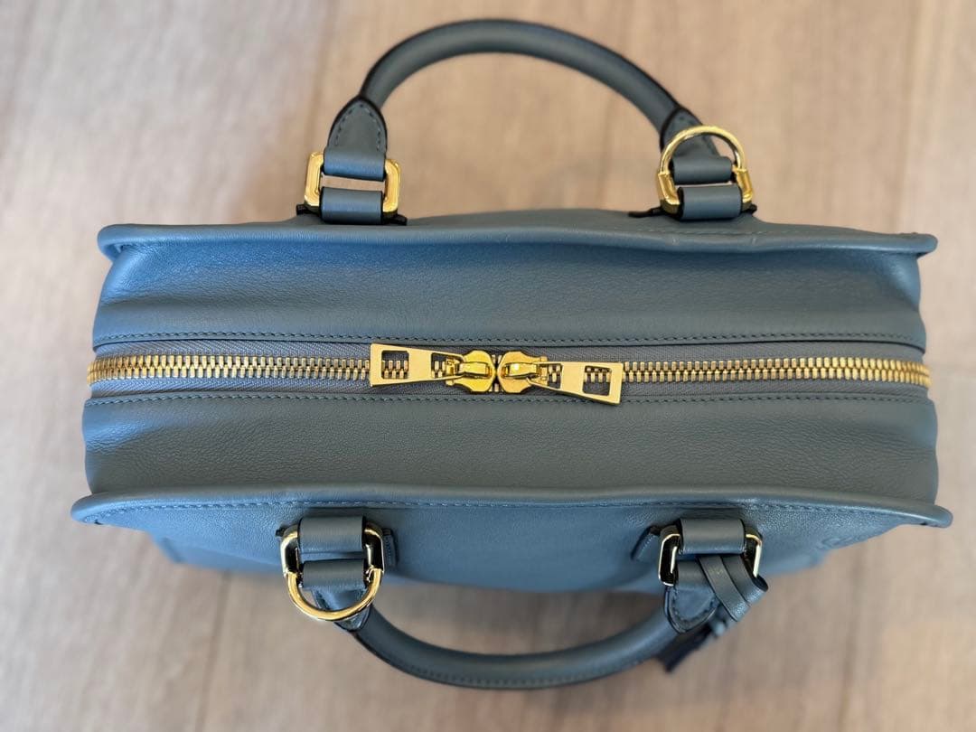 LOEWE アマソナ28 ブルー　水色　くすみブルー