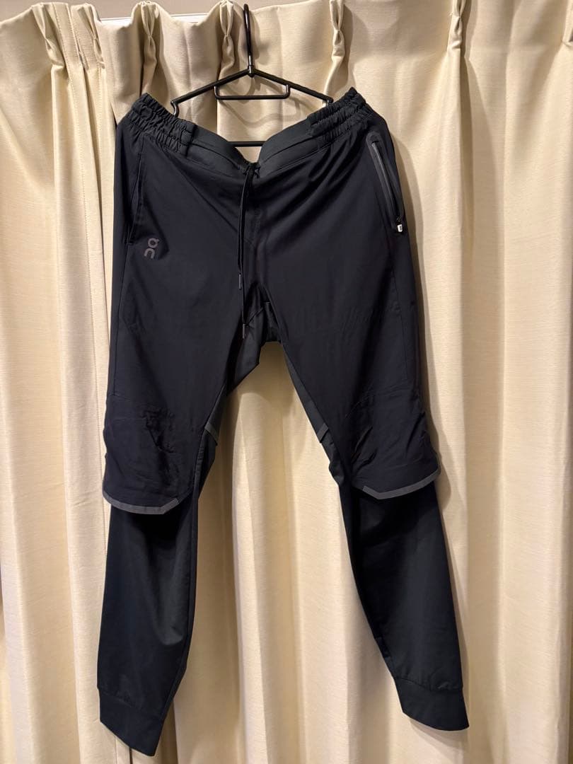 On ランニング Weather Jacket / Weather Pants