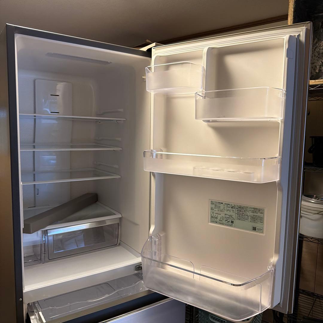 青いアバターさま専用‼️‼️‼️ 日立 3ドア冷蔵庫 シルバー R-V32KV（N）