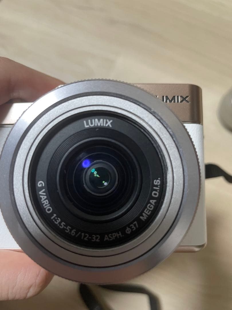 LUMIX Gシリーズ ミラーレスカメラ ホワイト