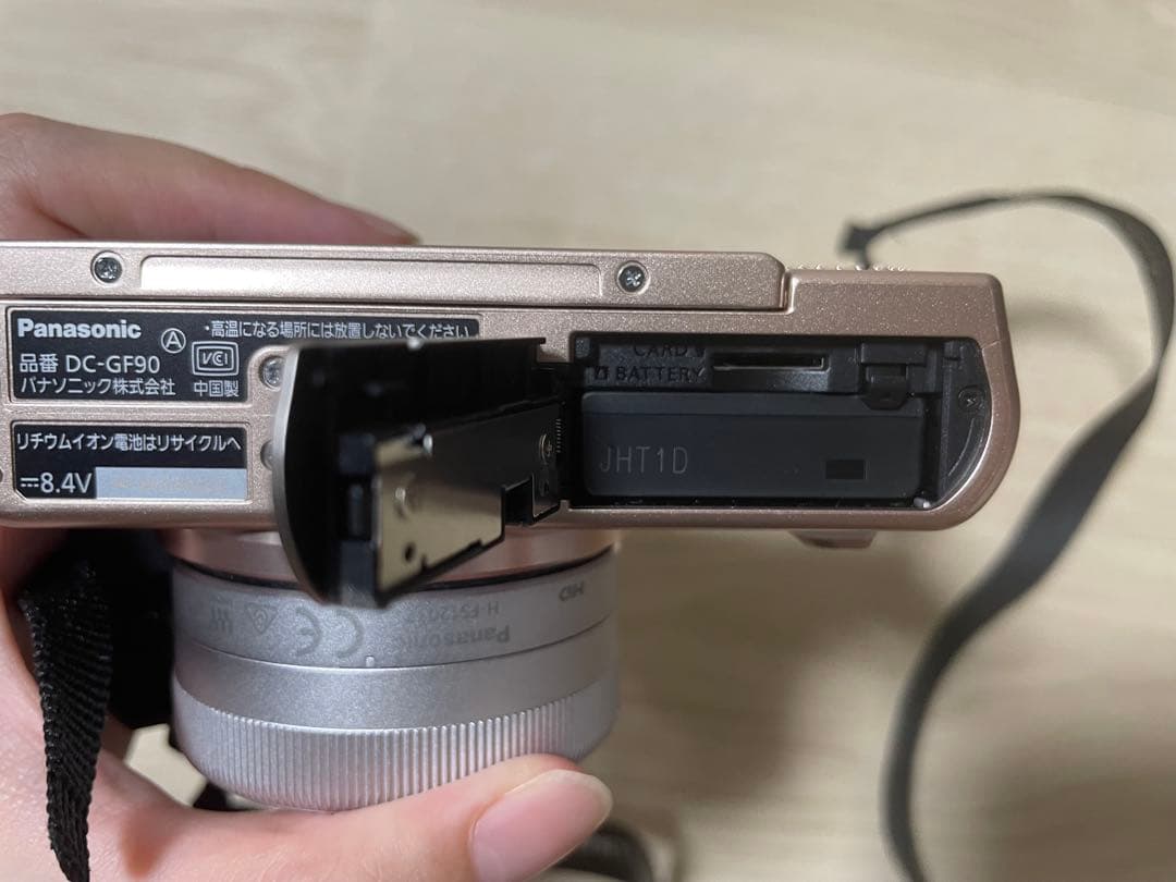 LUMIX Gシリーズ ミラーレスカメラ ホワイト