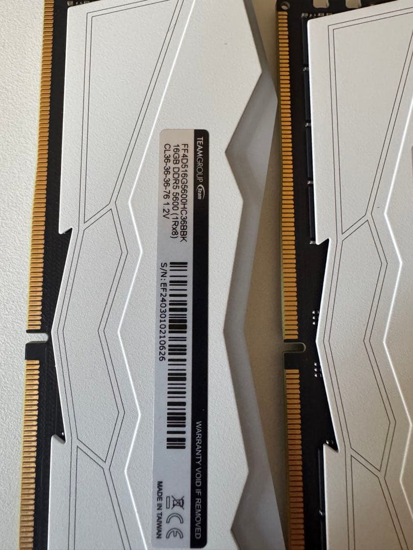 メモリー T-FORCE DELTA DDR5 32GB