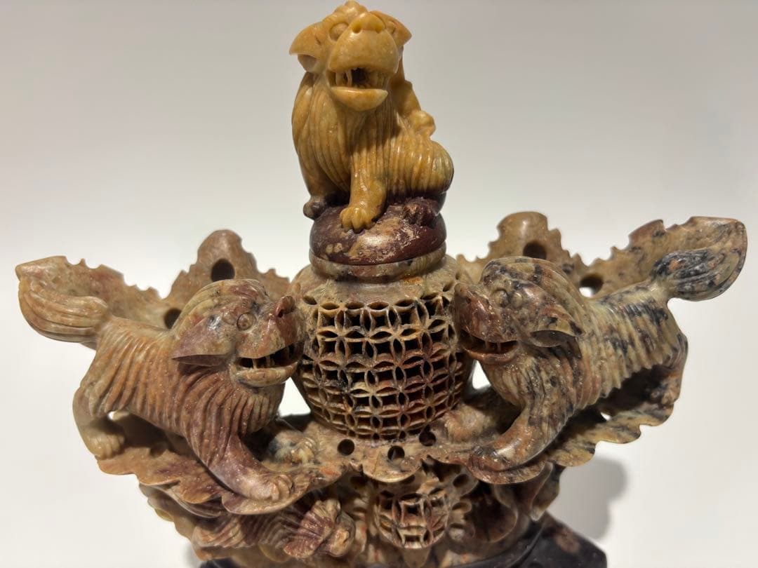 中国/獅子香炉/三頭の獅子/精密技工　/香炉（977）