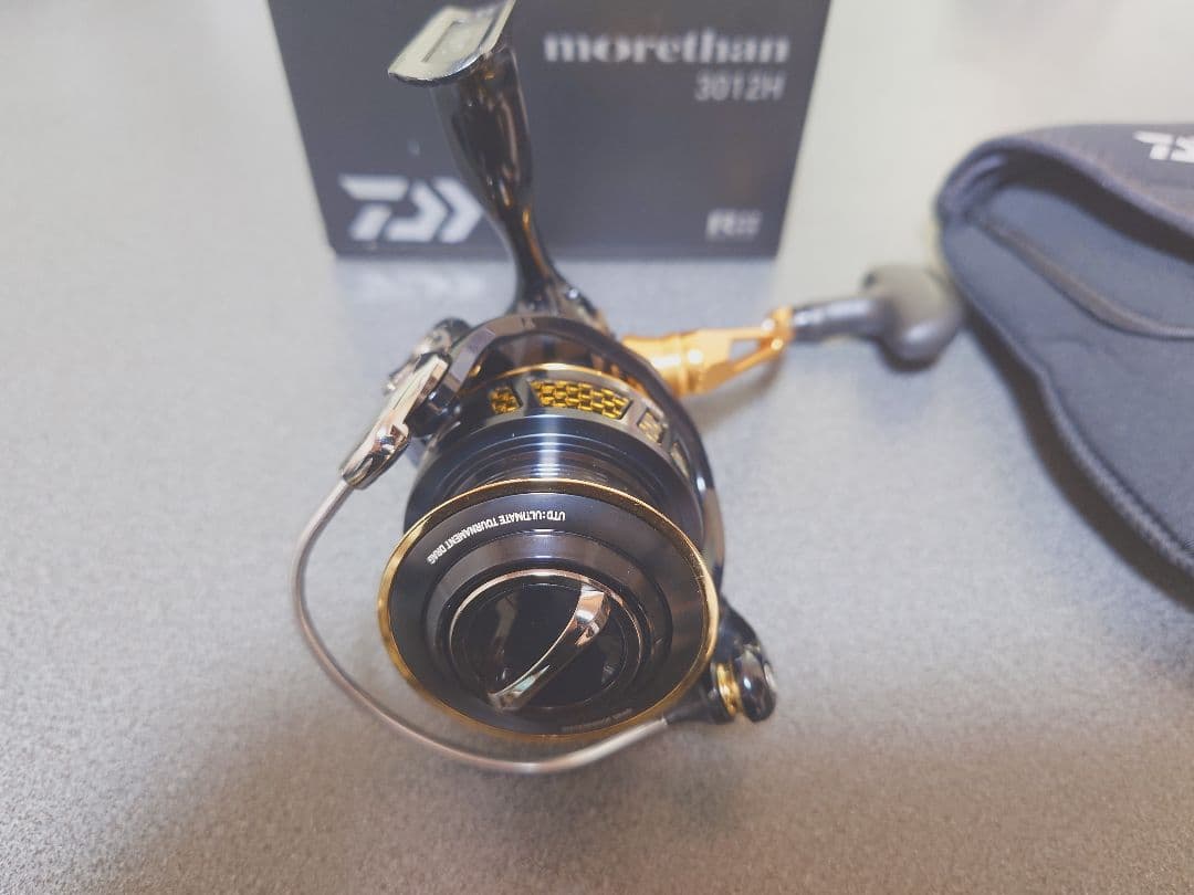 Daiwa　14モアザン　morethan 3012H スピニングリール
