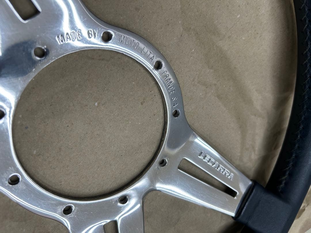 LECARRA レカラ　ステアリング 36パイ 紺色