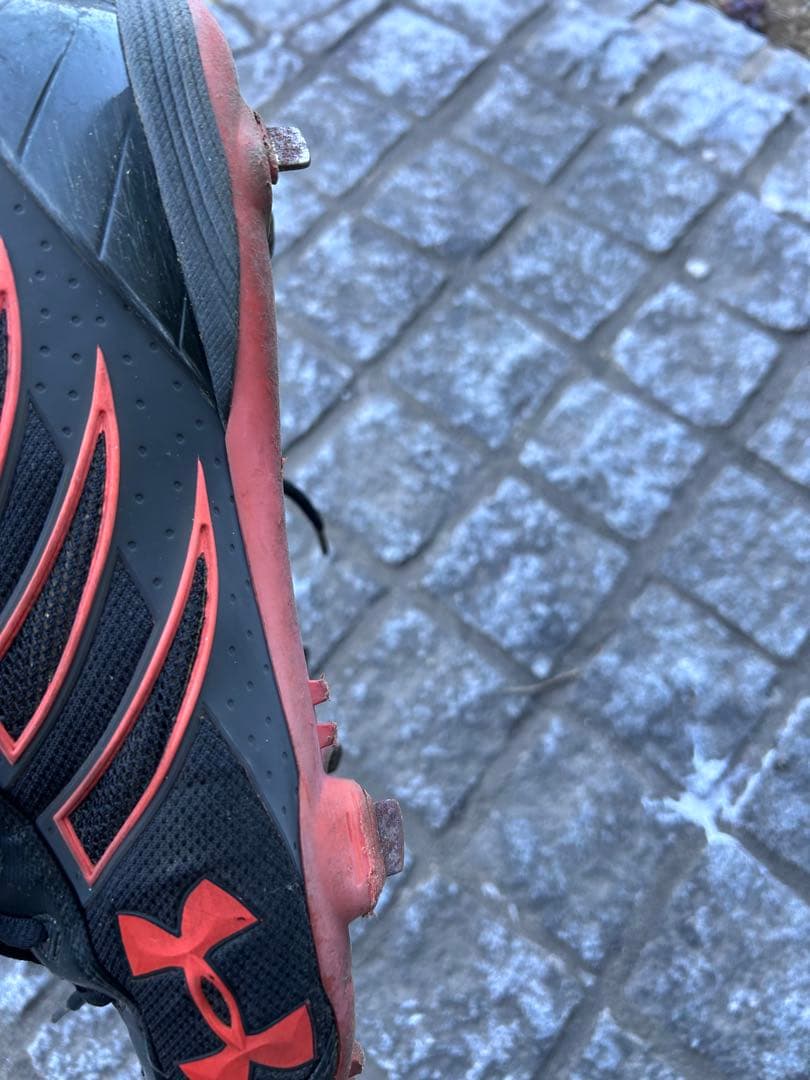 Under Armour ミドルスパイクシューズ 黒/オレンジ