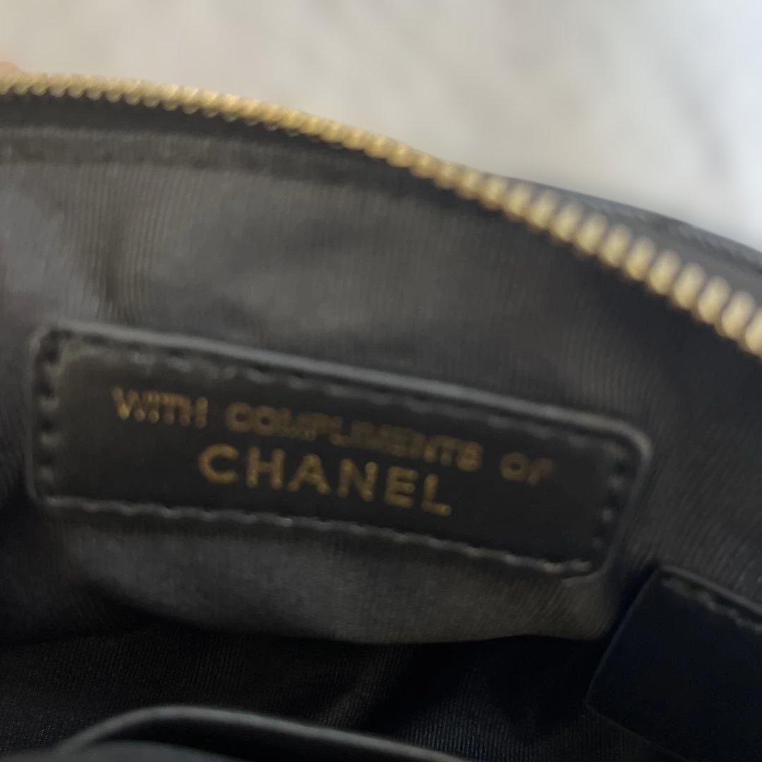 シャネル キャビアスキンショルダーバッグ ゴールドチェーン