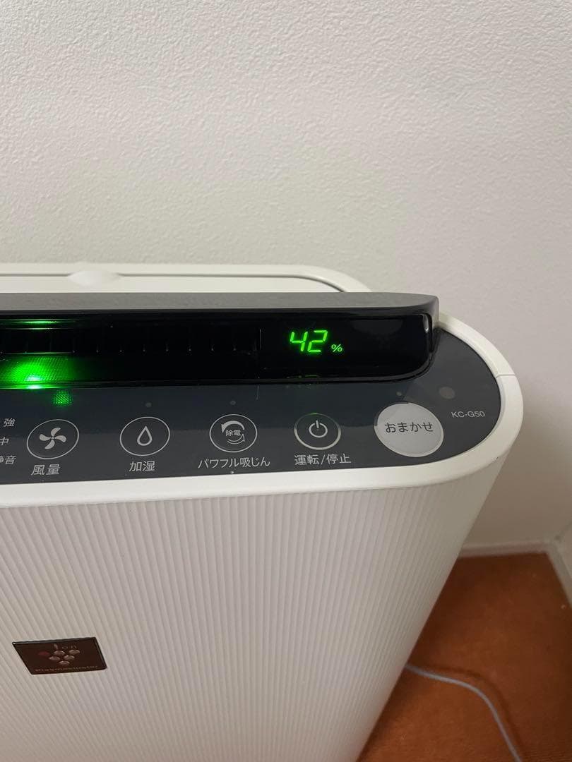 シャープ プラズマクラスター 加湿空気清浄機　KC-G50-W