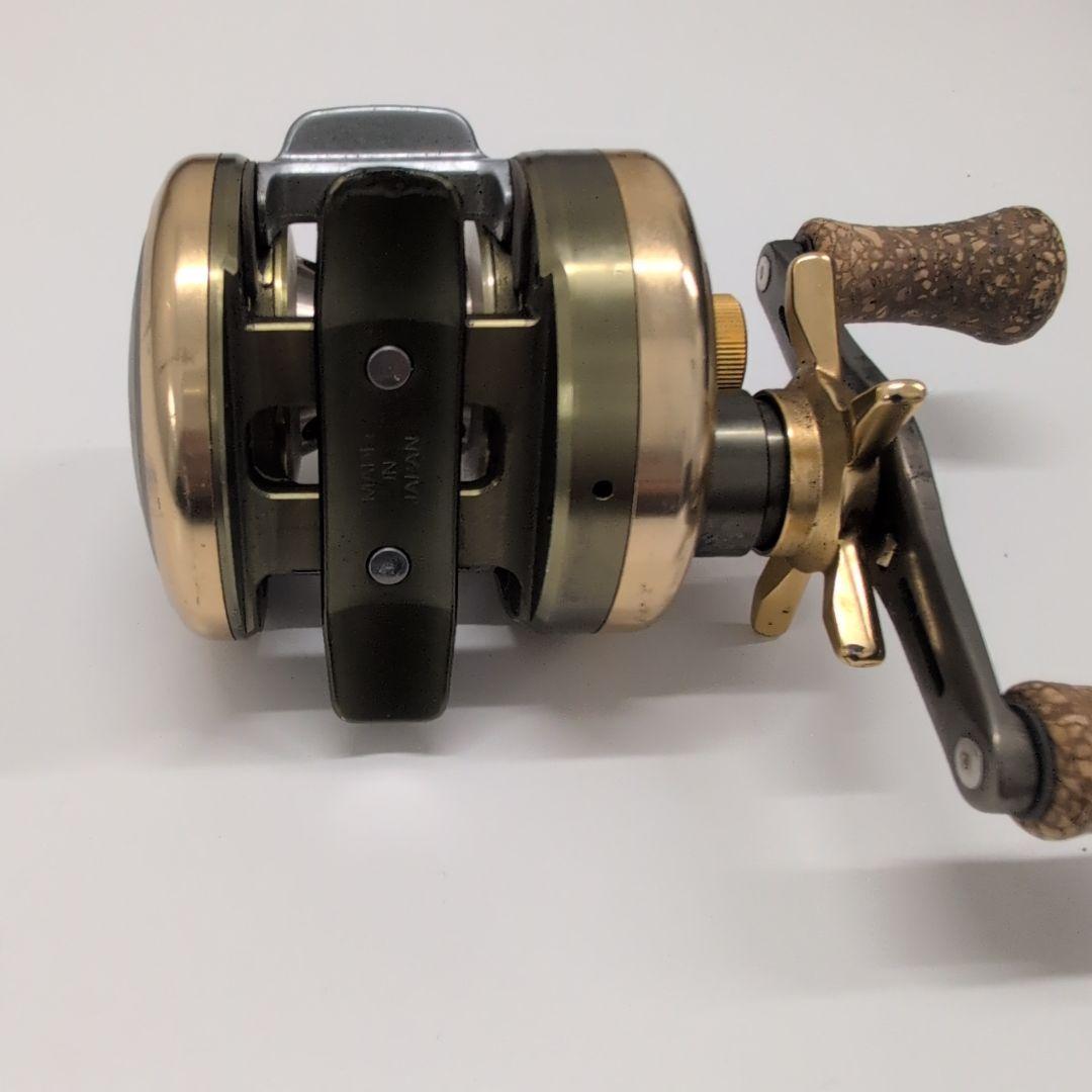 超美品 ダイワミリオネア CV-Z103 グリーンゴールド 限定生産品　右巻