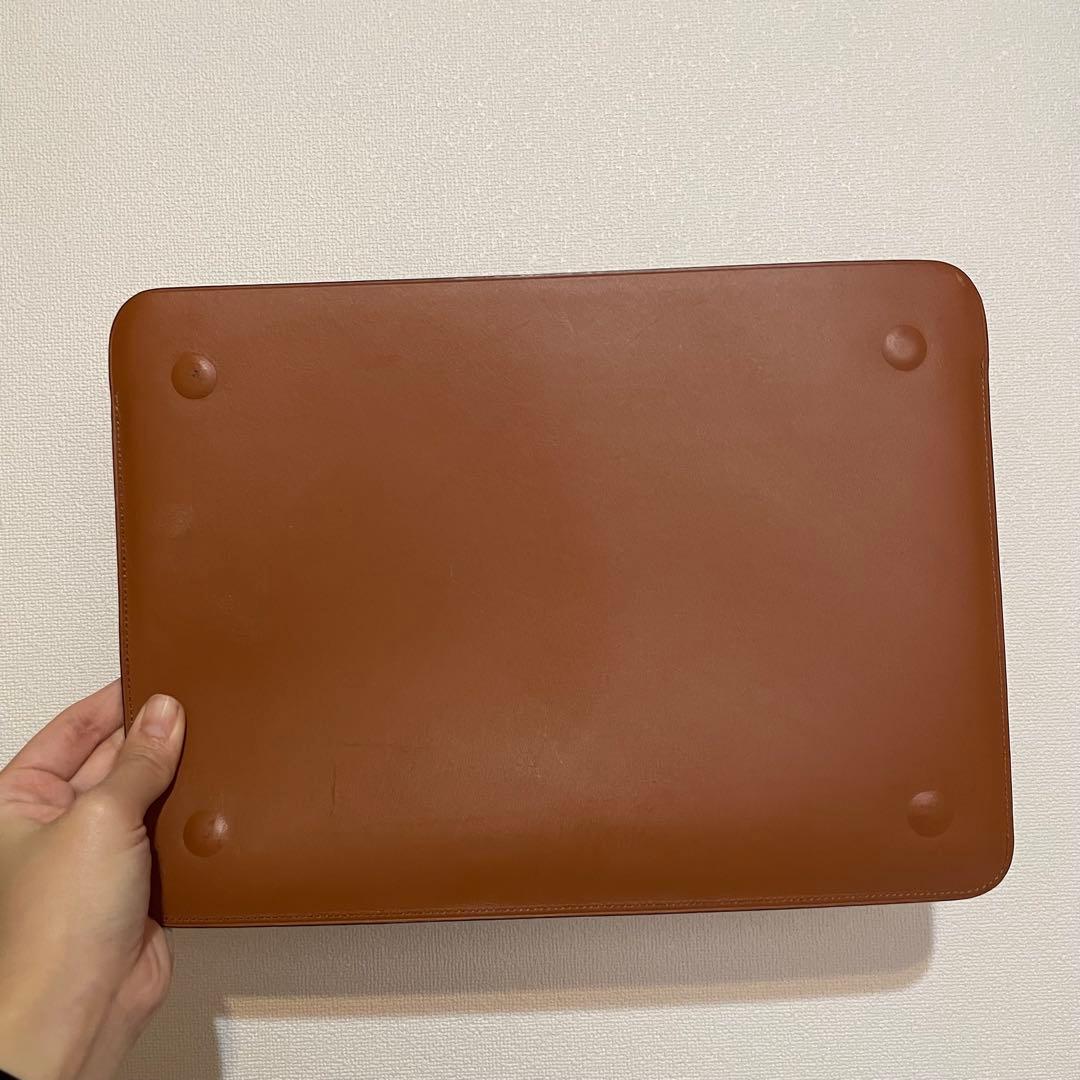 ＊MacBook Pro 13-inch, 2019,シルバー レザースリーブ付