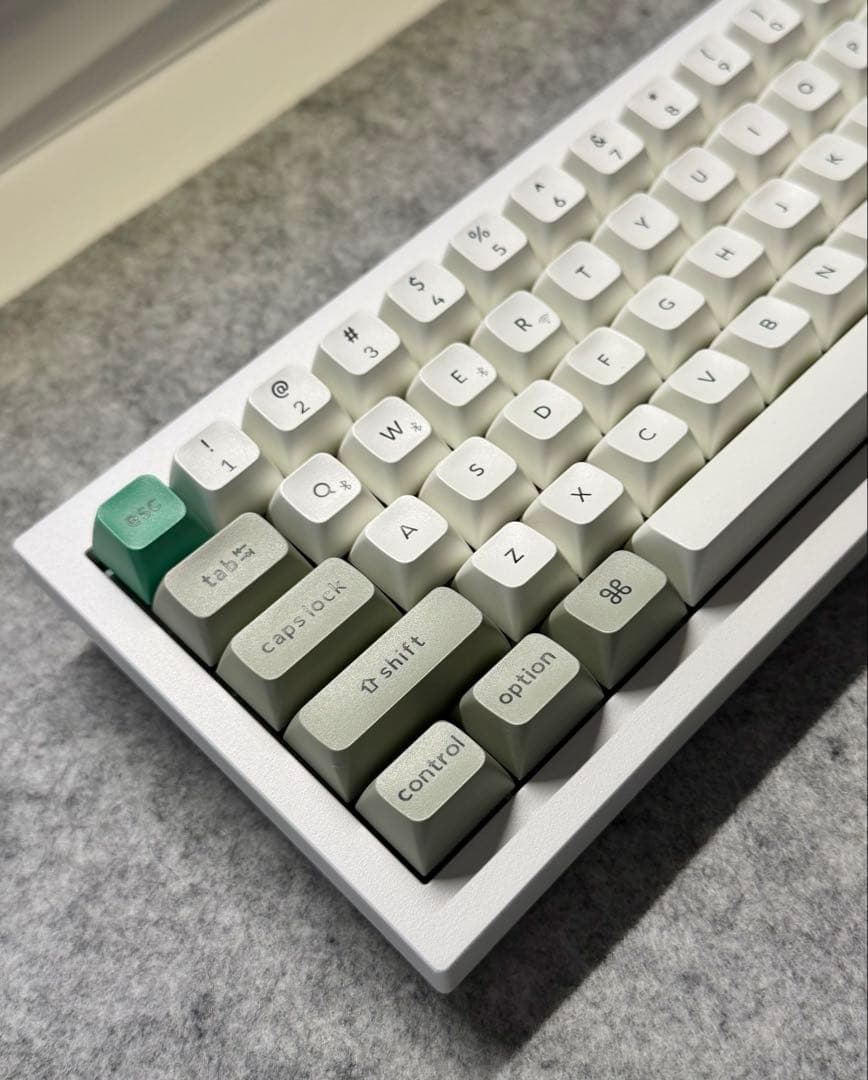 Keychron Q2 Max US配列 シェルホワイト バナナ軸