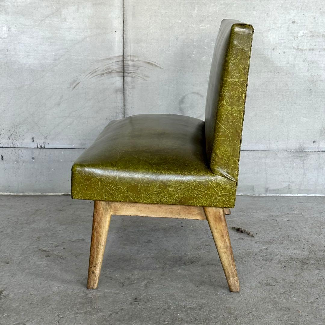 ✦1960-1970✦ 昭和レトロ 木製脚 ミッドセンチュリー ２人掛けソファー