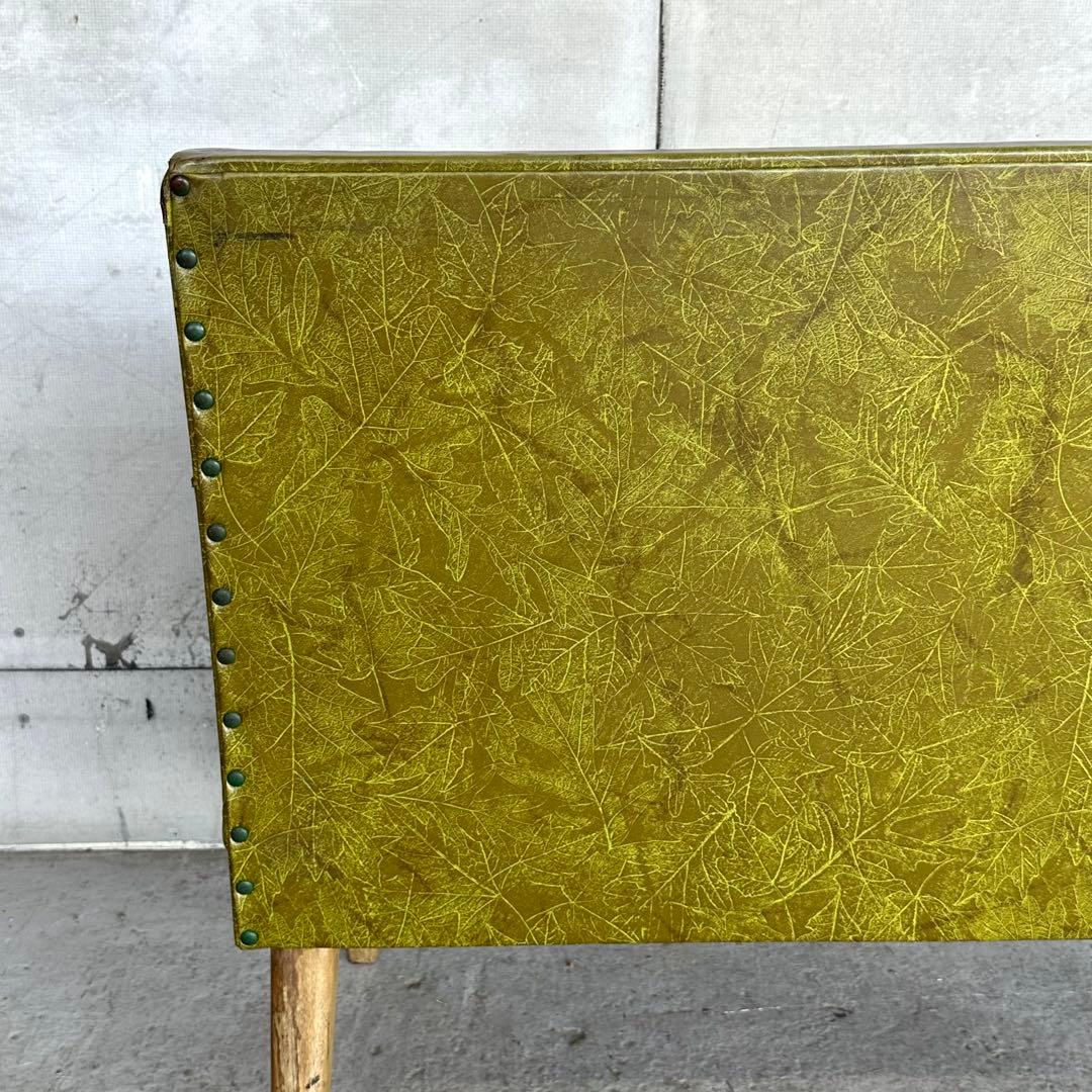 ✦1960-1970✦ 昭和レトロ 木製脚 ミッドセンチュリー ２人掛けソファー