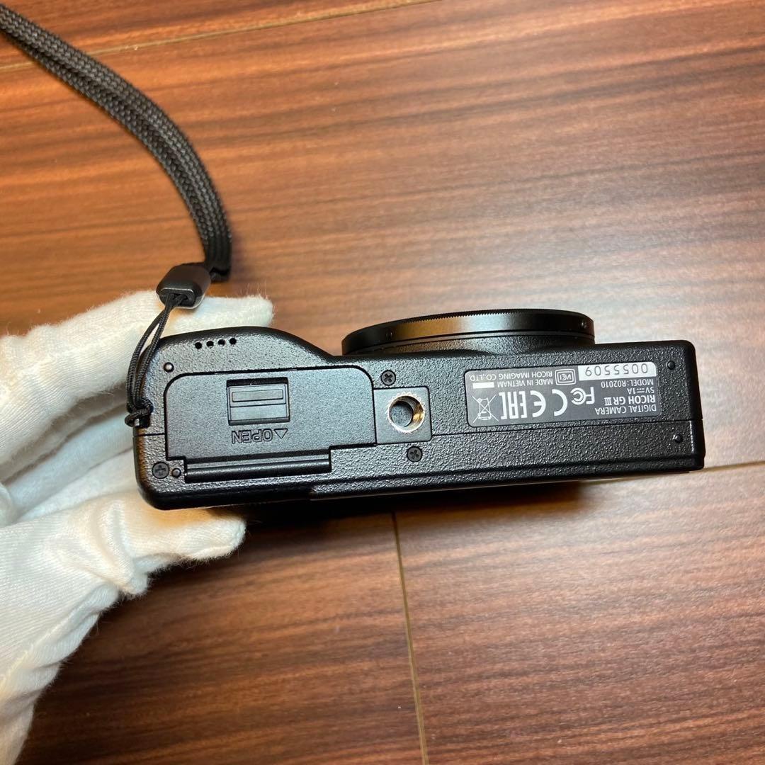 RICOH GR Ⅲ デジカメ ほぼ新品 4929