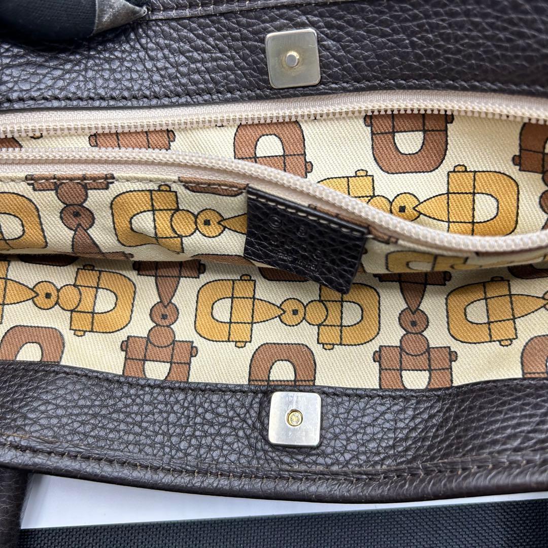 GUCCI GGキャンバス ショルダーバッグ ロゴ 総柄 美品