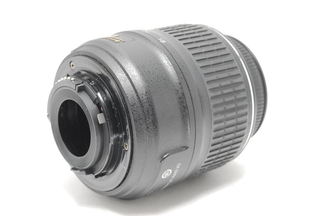 【美品】Nikon D5000　スマホ転送　動画も写真も撮れる　バリアングル液晶