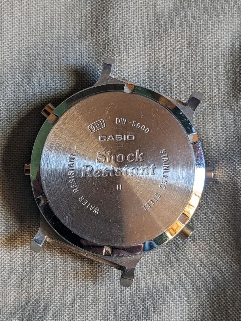 B*N様 DW-5600c-9v ゴールド 901 200m表示 フェイス面キズ