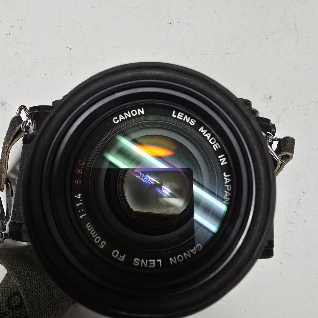キャノンCanon EF 一眼レフカメラ 50mmレンズ付き