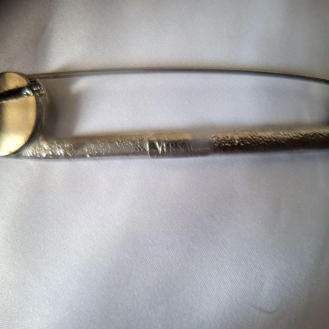 GIANNI VERSACE　ジャンニヴェルサーチメデューサブローチ