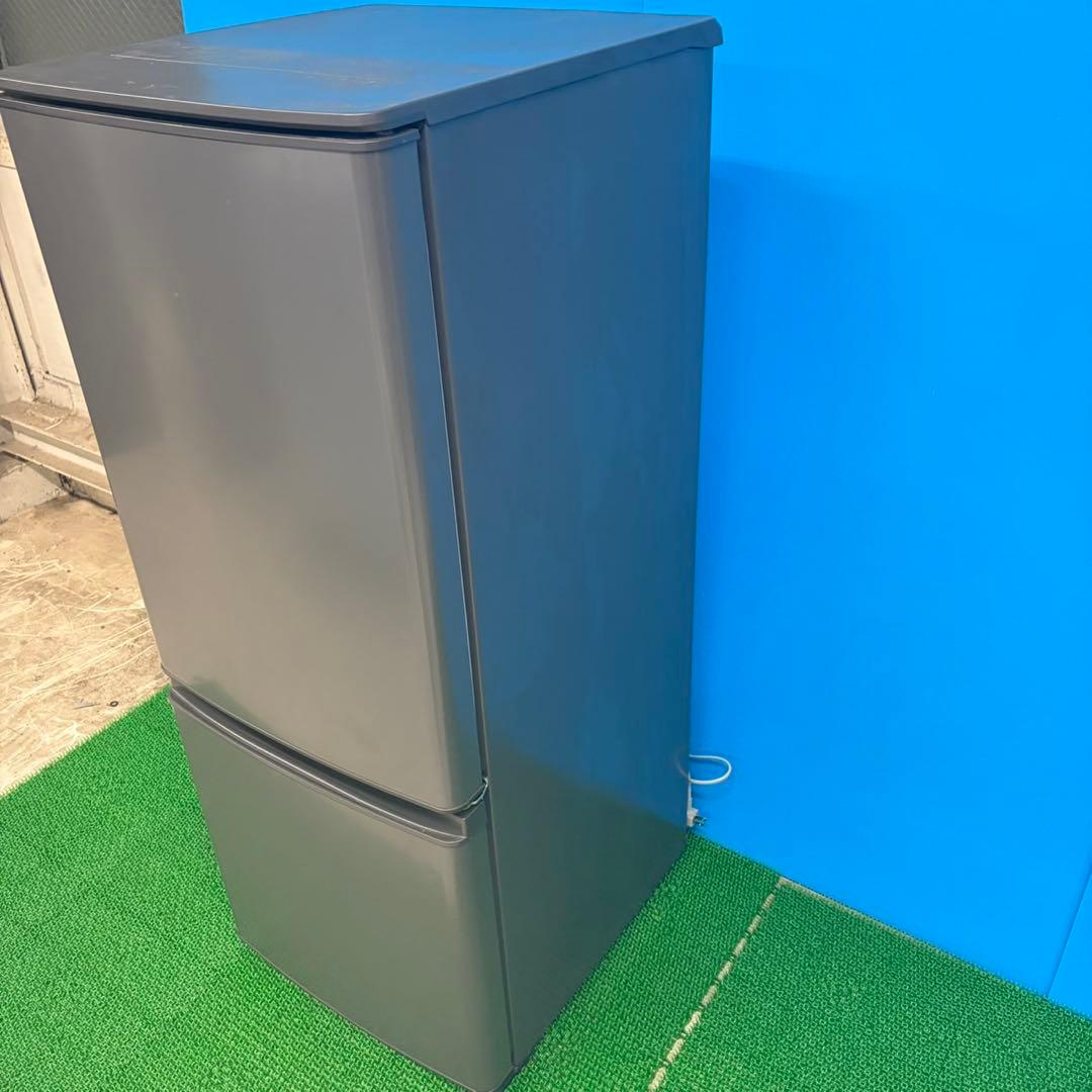 606 イチオシ！　冷蔵庫　小型　一人暮らし　洗濯機も有　極美品　2024年製