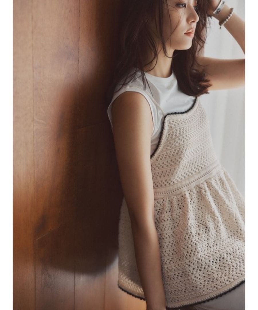 ミラオーウェン クロシェニットキャミ×ノースリトップス