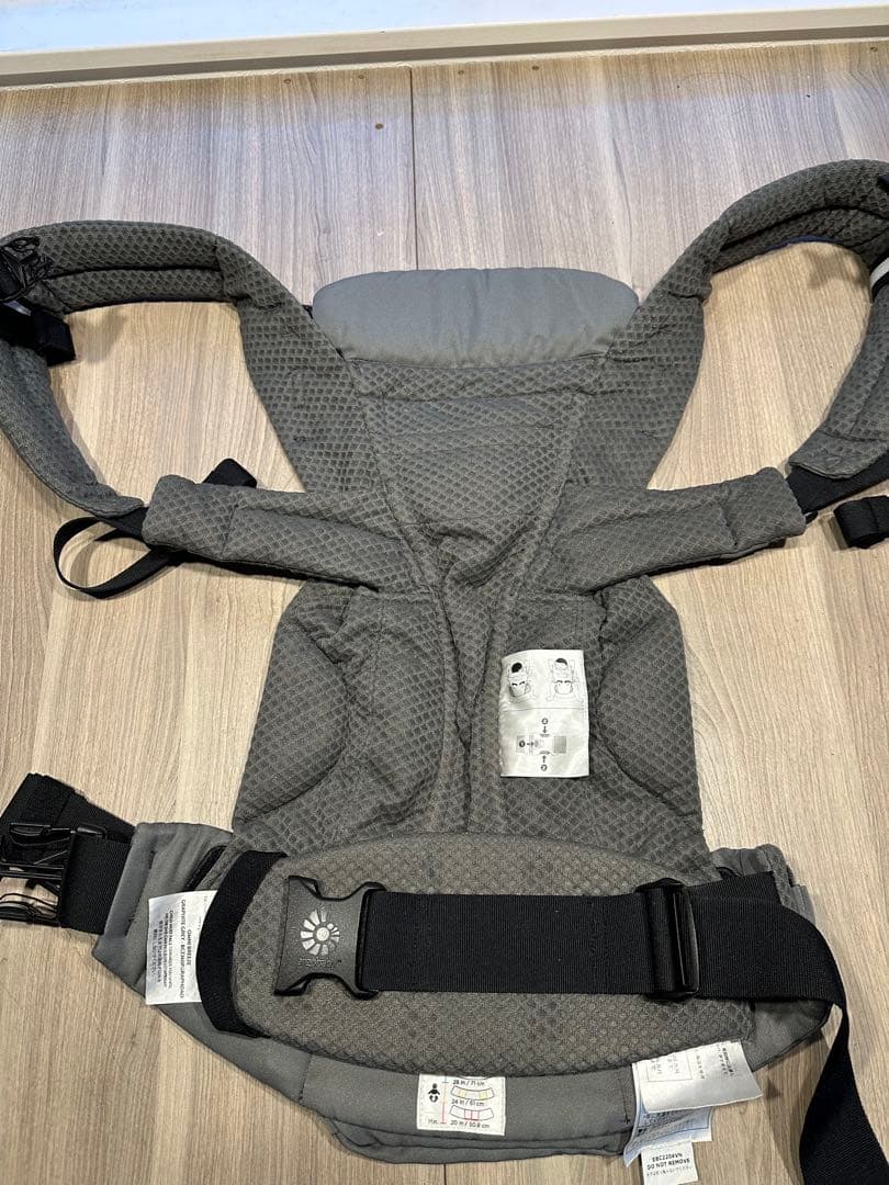 エルゴベビー OMNI Breeze グラファイトグレー