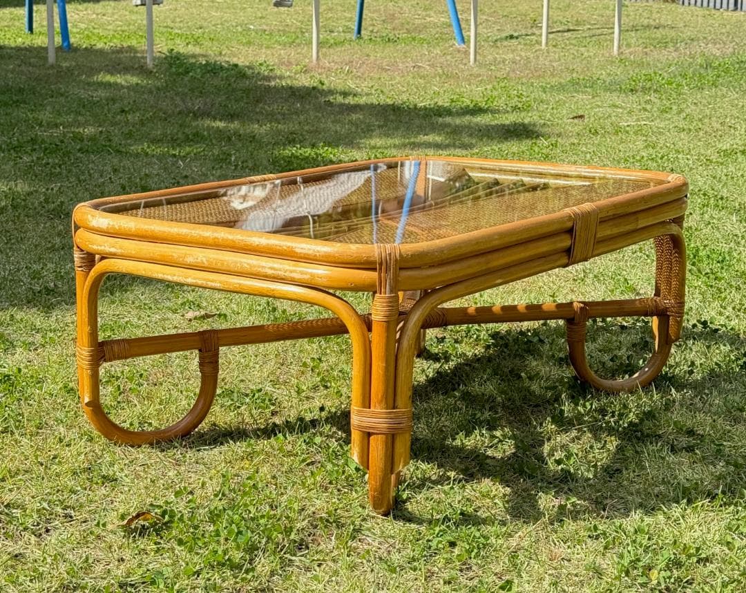 ビンテージ　オールドラタン　ガラステーブル　見応えのある細かな編み込み！