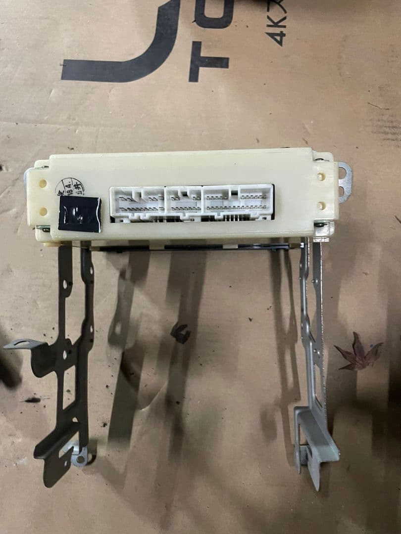 トヨタ ソアラ30 エアコンスイッチ