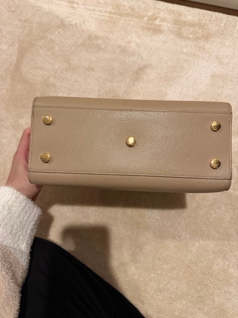 SAINT LAURENTサック・ド・ジュール　Babyレザートートバッグ