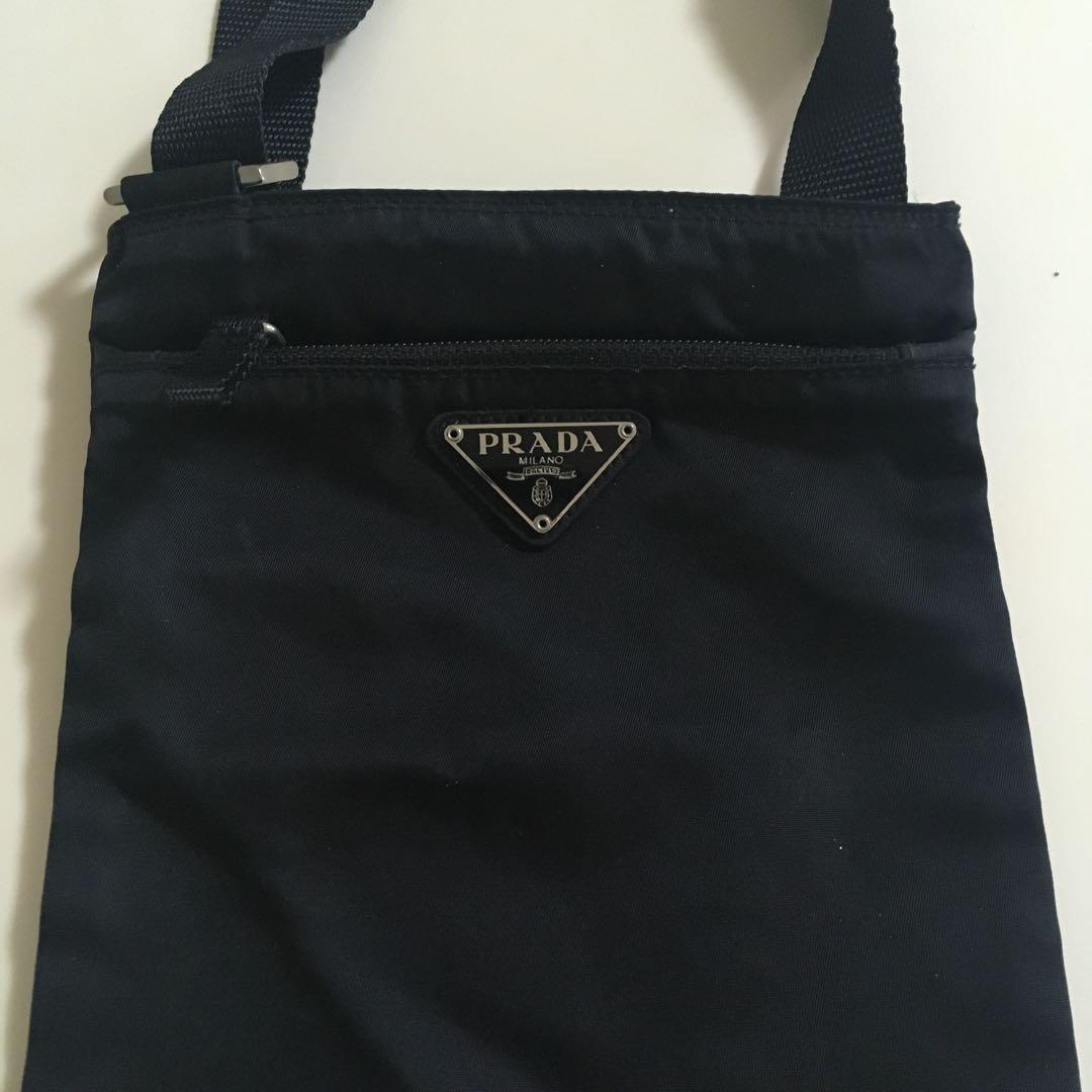 週末限定価格【美品】プラダ　ショルダーバッグ