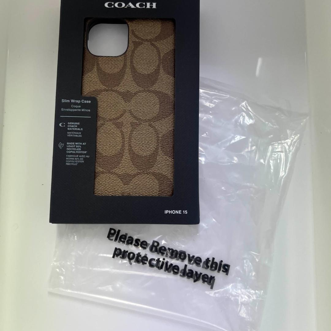 COACH iPhone15ケース シグネチャー キャンバス カーキ