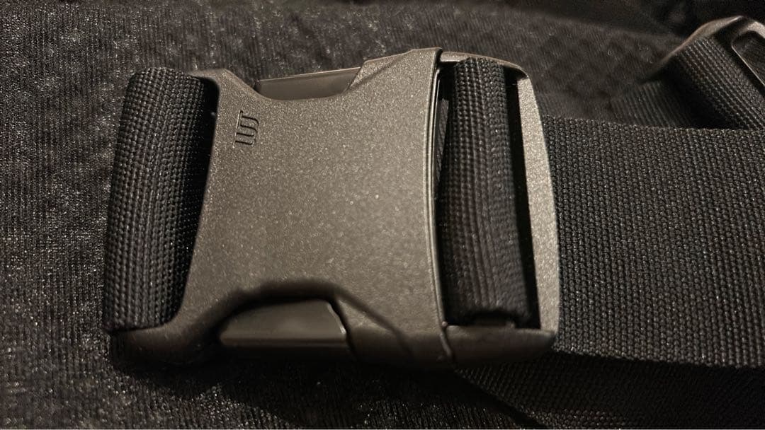 お得な３点セットエルゴベビーOMNI Breeze 抱っこ紐+スモルビ2本