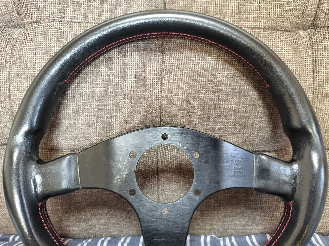 MOMO CORSE ステアリング