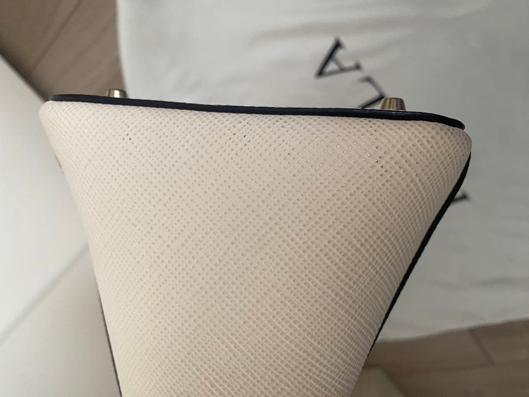 美品　FURLA ベージュ ハンドバッグ 保存袋付き