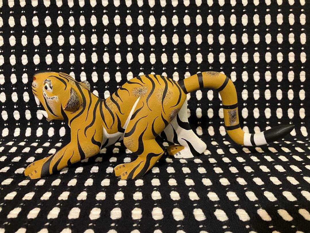 メキシコ オアハカ ウッドカービング 虎 トラ タイガー アレブリヘ