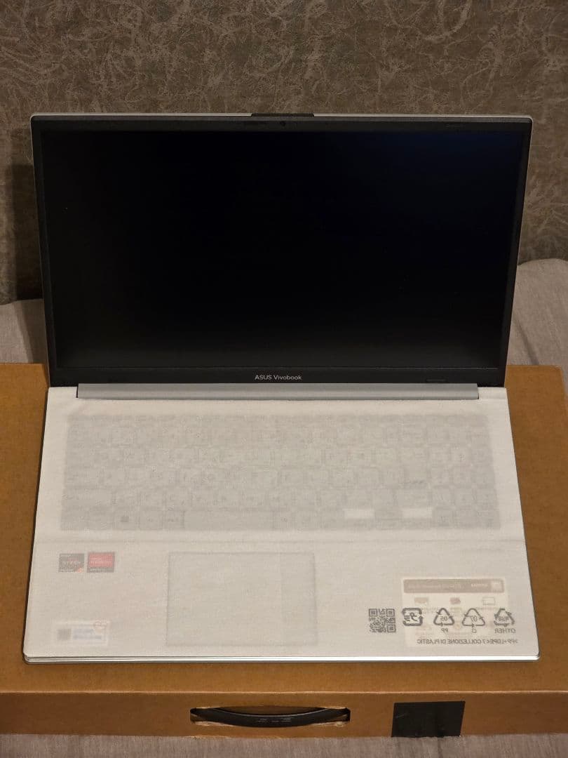 美品 ASUS Vivobook Go 15 E1504F 8GB 512GB