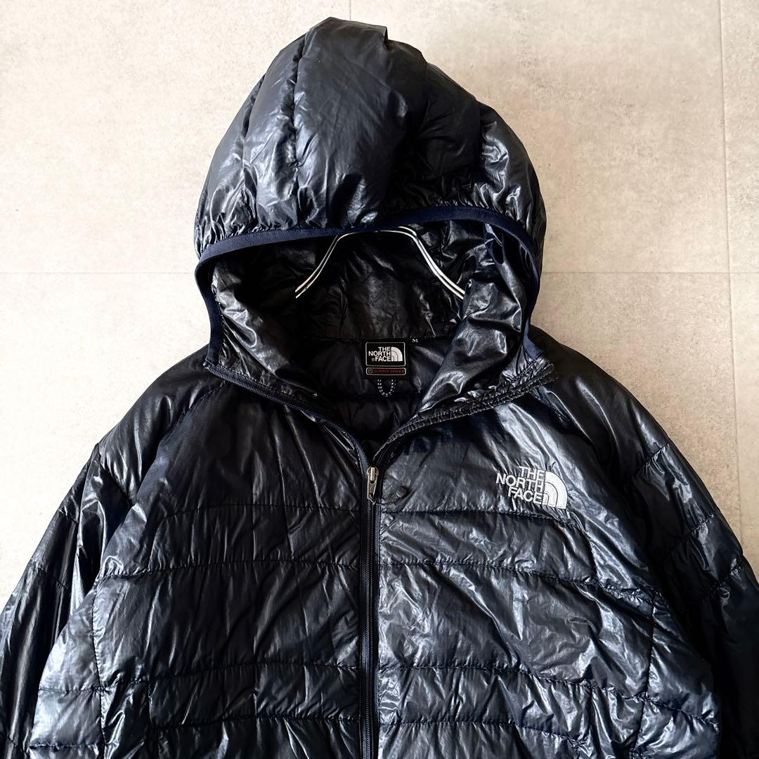 美品✨️ノースフェイス ライトヒートフーディー ダウン M ネイビー サミット
