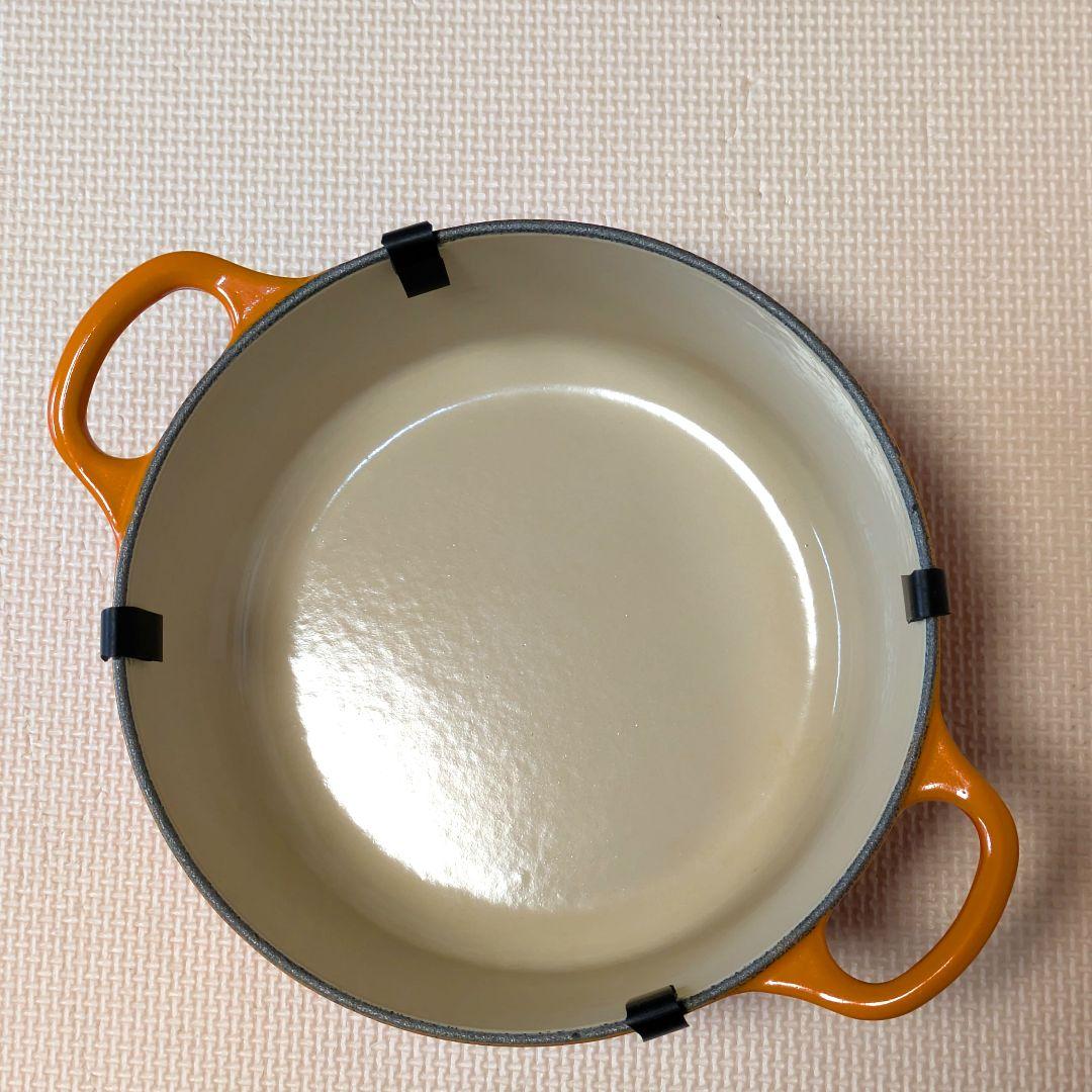美品 ル・クルーゼ 鋳物ホーロー鍋 ココット・ロンド 18cm オレンジ