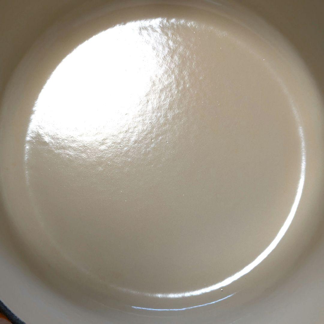 美品 ル・クルーゼ 鋳物ホーロー鍋 ココット・ロンド 18cm オレンジ