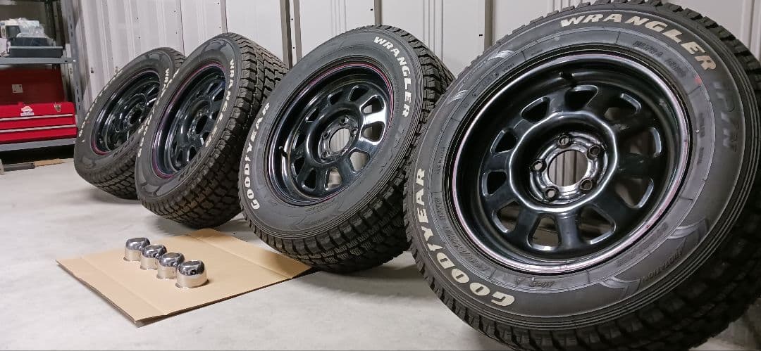 ◆デイトナ16インチホイール◆グッドイヤー製スタッドレス◆235/60R16◆