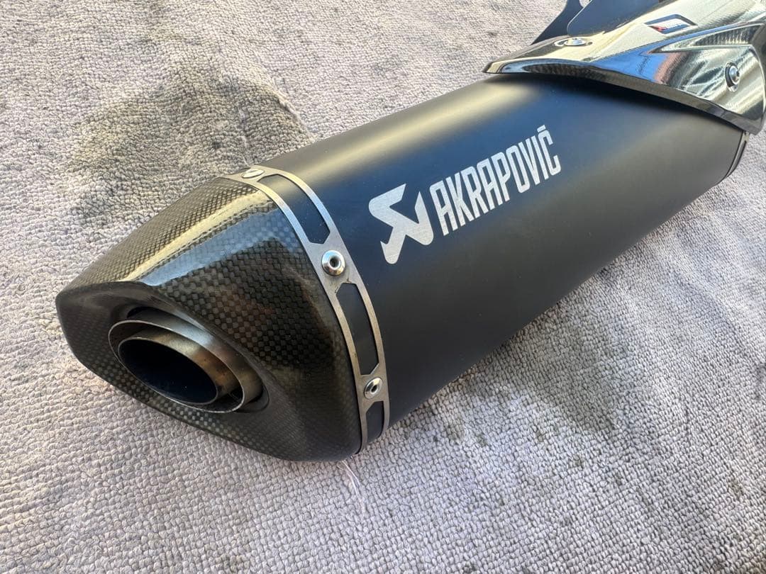 Akrapovic マフラー KTM 890DUKE / R
