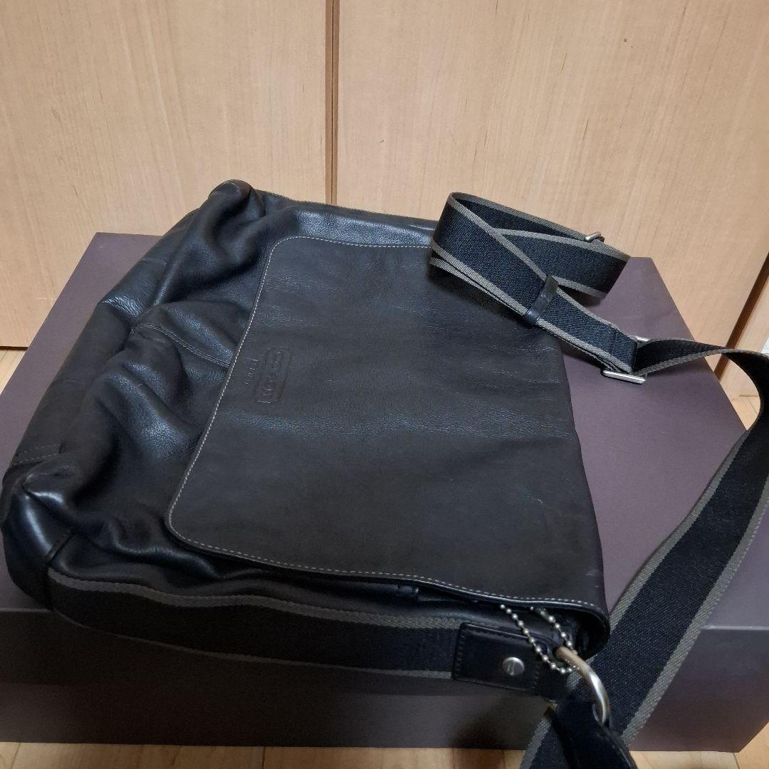 COACH ショルダーバッグ F70556 ロゴ A4収納可 レザー　ブラック