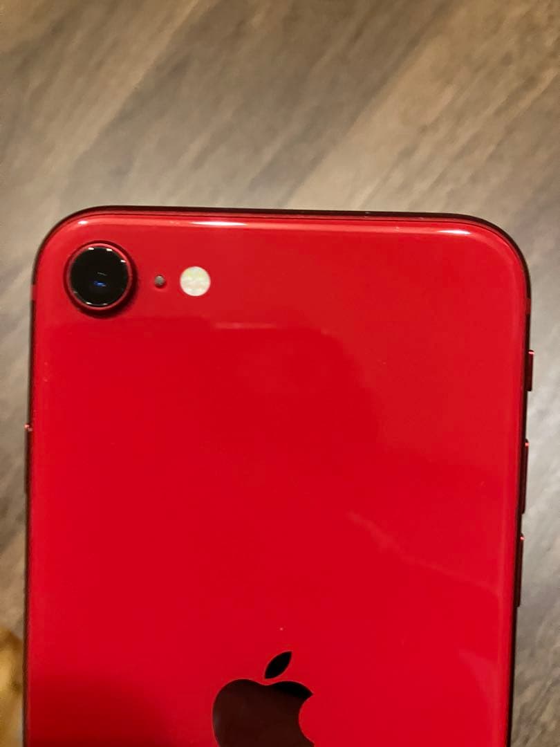 Apple iPhoneSE(第2世代) レッド　本体