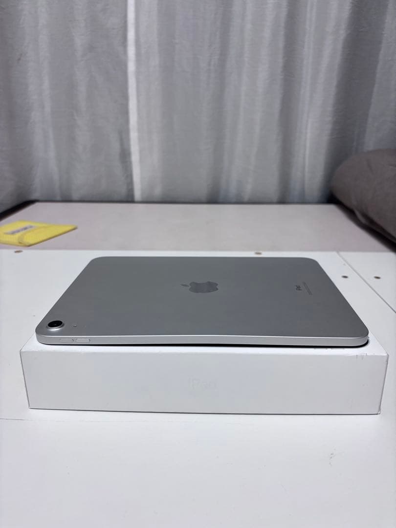 iPad 第10世代 Wi-Fi 64GB シルバー【おまけ付き】