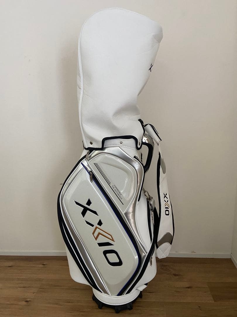 XXIO キャディバッグ ホワイト　ゴルフ　ゴルフバック　ゴルフバッグ