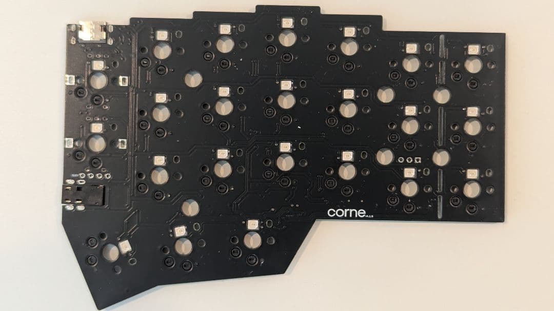 corne v4.1 chocolate 完成品、キースイッチ無し、ケーブル付