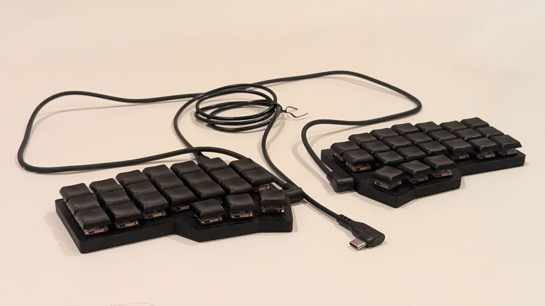 corne v4.1 chocolate 完成品、キースイッチ無し、ケーブル付