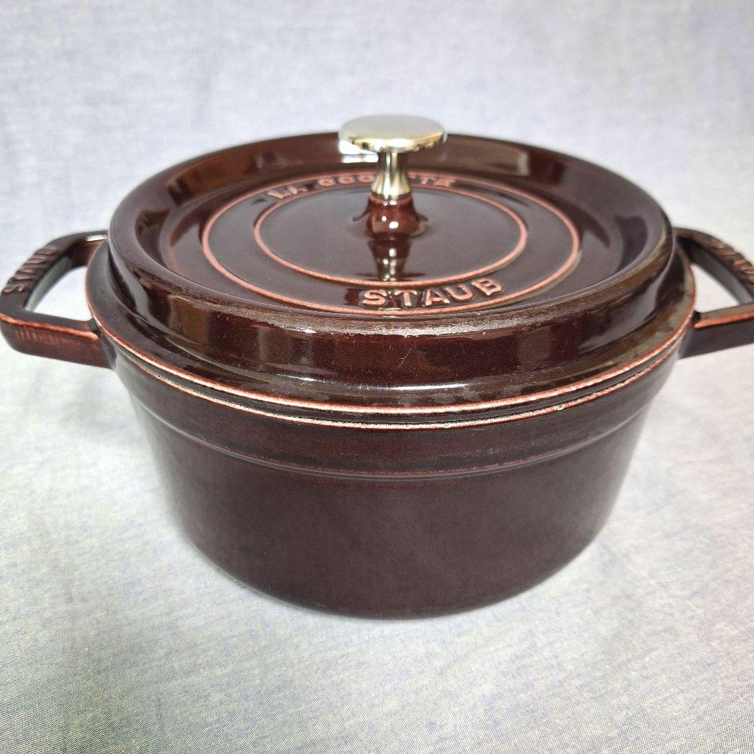 ストウブ　ココット　ラウンド　22cm　オーベルジン　ナス　staub