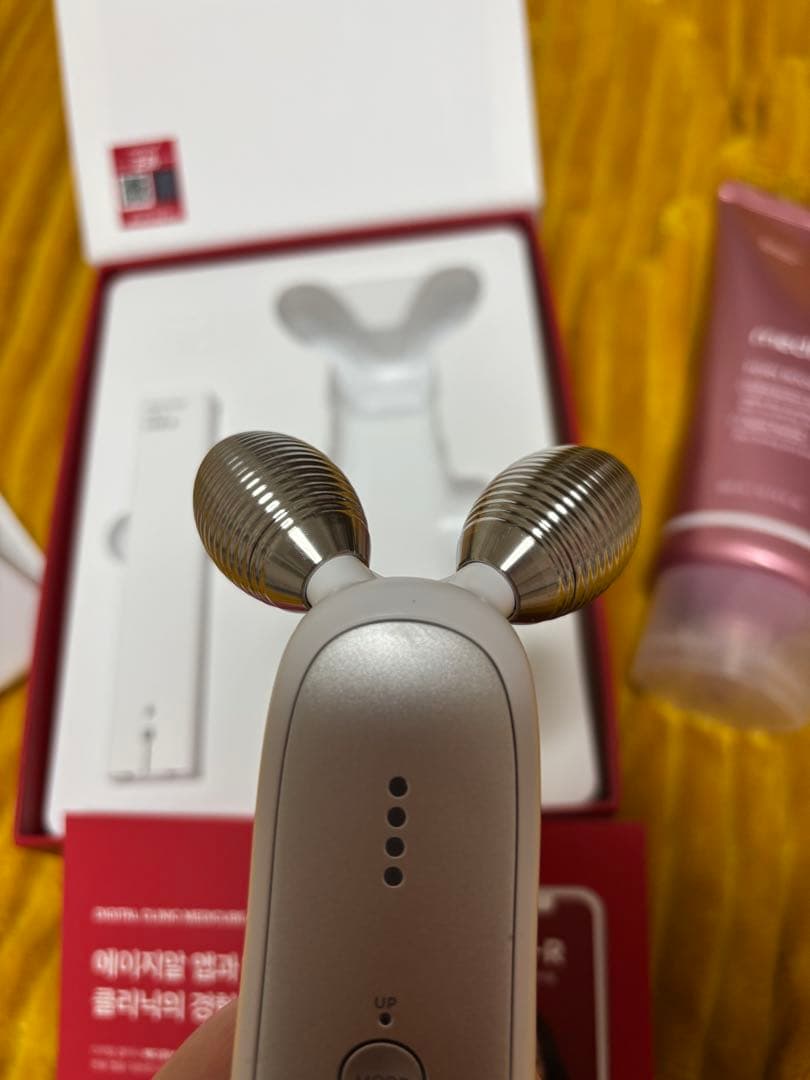 AGE-R DERMA EMS SHOT+booster gel(サービスです)